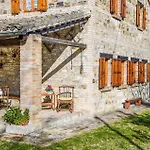 4 Bedroom Beautiful In Vakantiehuis *
