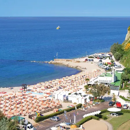 Casa vacanze 4 Bedroom Beautiful In *